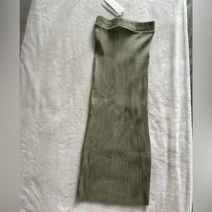 BRAND NEW Zara midi ribbed knit pencil skirt in sage green